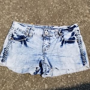 Amethyst jean shorts